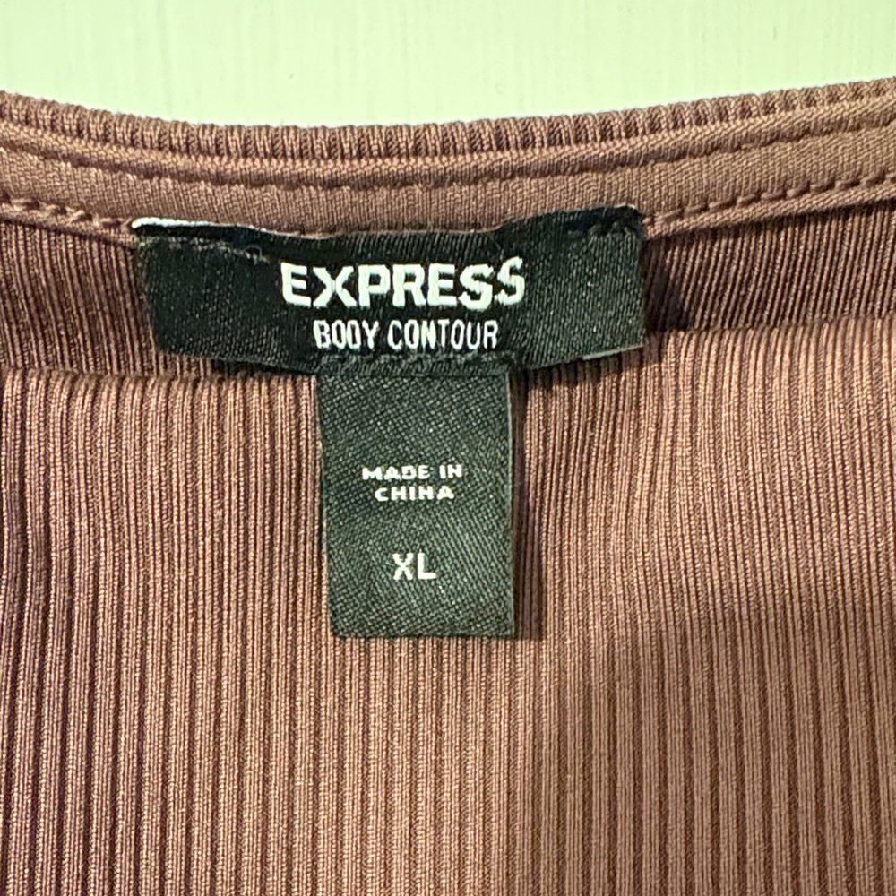 Express Ribbed Square Neck Cropped Tank Top - Burgundy - Picture 2 of 2